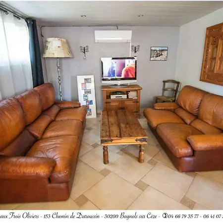 Aux Trois Oliviers Сasa de vacaciones *